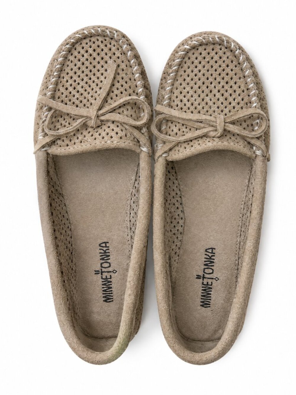 Minnetonka Women’s Size 9 Beige Suede Moccasin Loafers Perforated Slip On Shoes